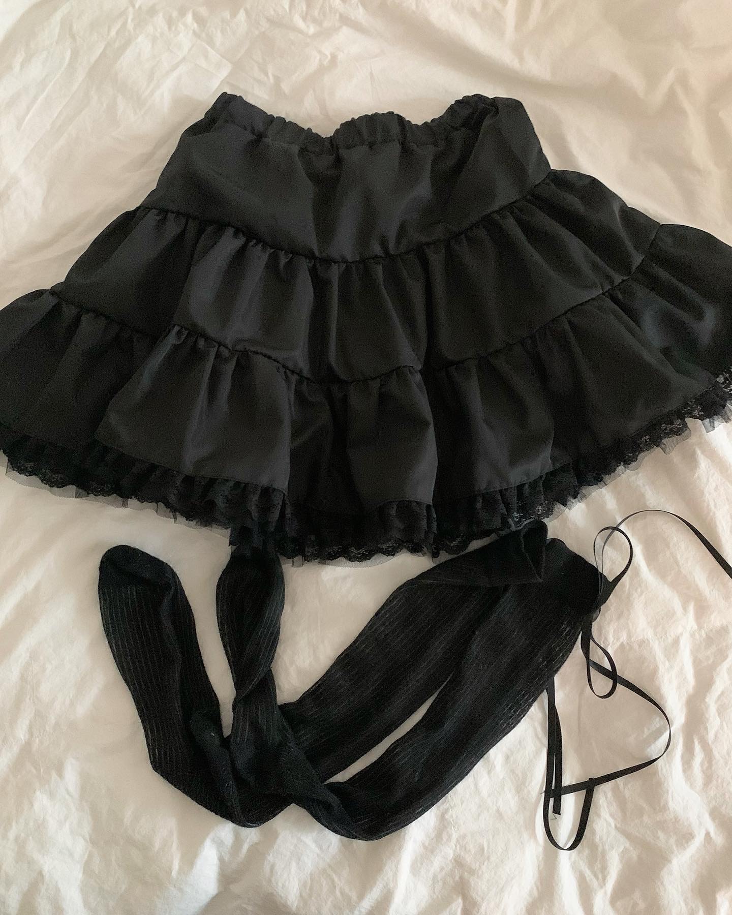 [프리오더] Black Lace Skirt